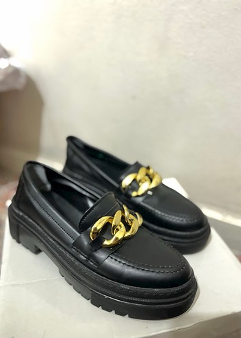 Zincir Detaylı Siyah yüksek taban makosen - Görsel 2