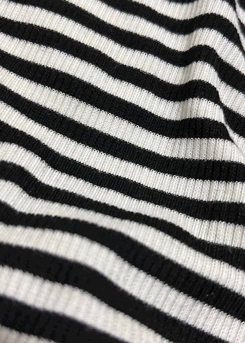 Deri Kollu Siyah Beyaz Çizgili Balıkçı Yaka Bluz - Görsel 8