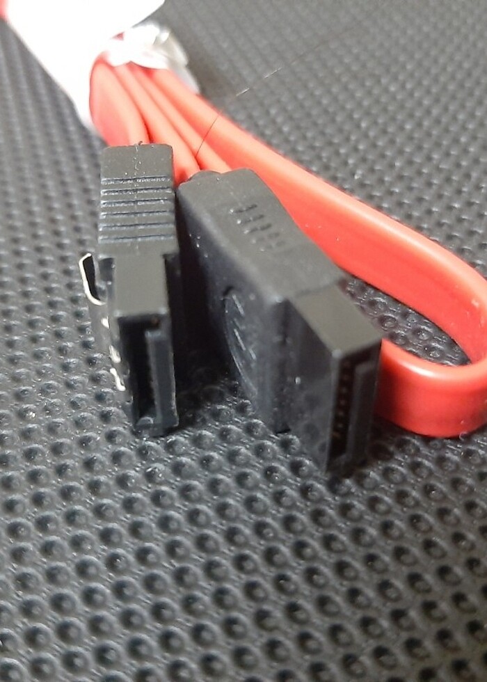 İNTEL HDD SATA KABLOSU SIFIR ORJİNAL - Görsel 2