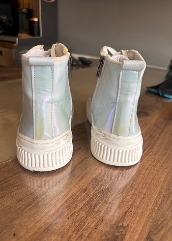 33 Beden çeşitli Renk Beyaz Parlak Bağcıklı Platform çocuk Sneakers