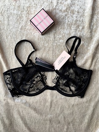 Victoria's Secret gül desenli sütyen 34C/75C beden