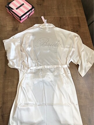 Victoria s Secret XS/S-M/L Beden Bridge Saten sabahlık