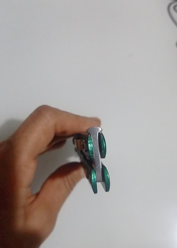 Beden Yeşil Renkli Kelebek Bıçak