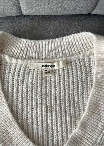 V Yaka Örgü Beyaz Kadın Kazak - Görsel 2