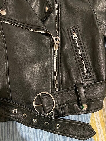 s Beden siyah Renk Deri ceket Bershka