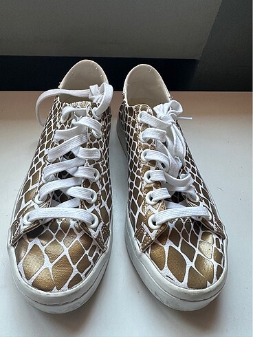 Orjinal Adidas bayan ayakkabı