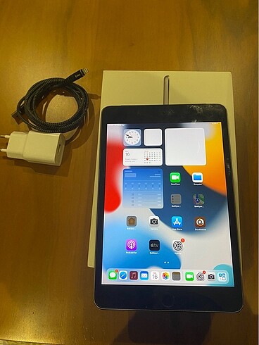 iPad mini 4 128 gb sim kartlı kutulu hatasız