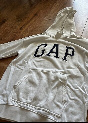 GAP sweatshirt 