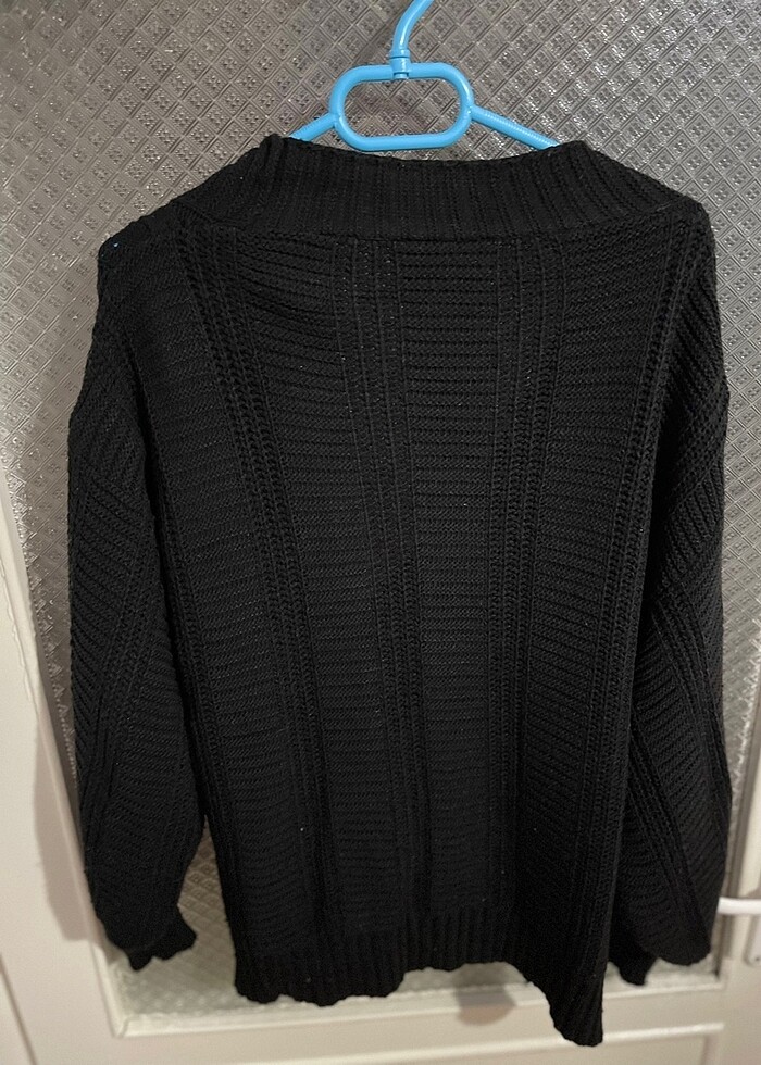 SİYAH YUMUŞACIK HIRKA - Görsel 4