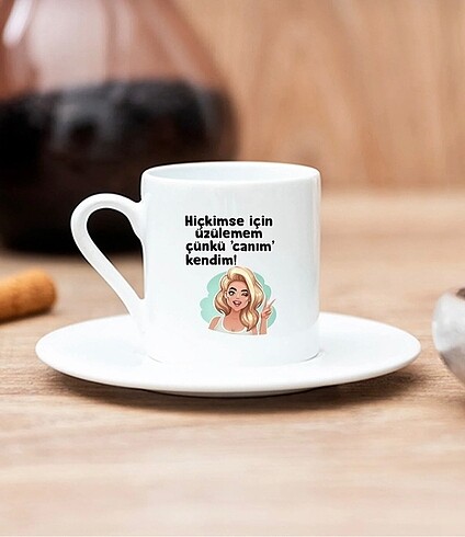 Kahve fincanı ve tabak