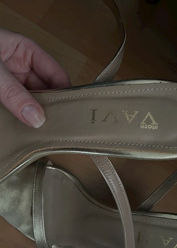 Zara VAVİ STORE Kadın Altın Metalik Topuklu Ayakkabı