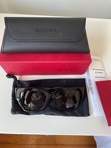 Valentino Güneş Gözlüğü