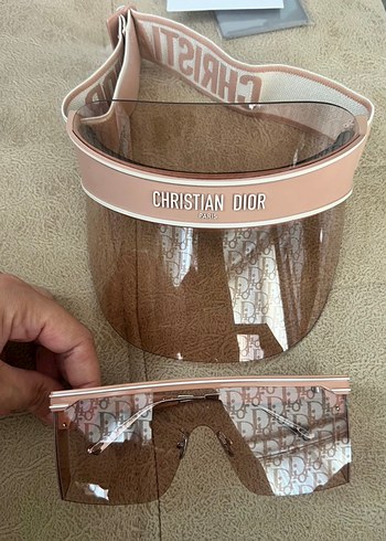 Christian Dior Bej Tokalı Kadın Vizör Şapka - Görsel 4