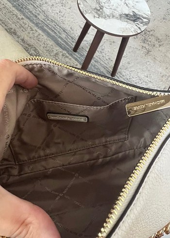 Zincir Detaylı Beyaz Deri Kadın Çanta - Görsel 4