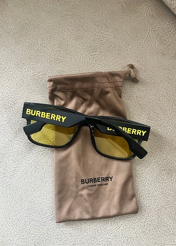 Burberry Kadın Sarı Şeffaf Camlı Gözlük - Görsel 3