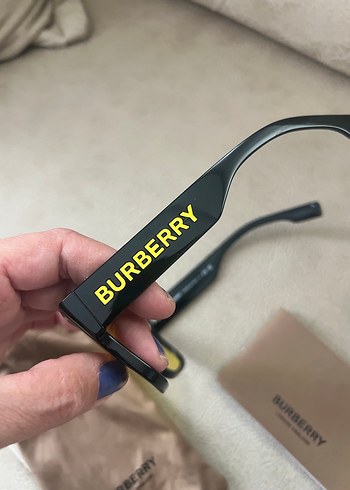Burberry Kadın Sarı Şeffaf Camlı Gözlük - Görsel 7