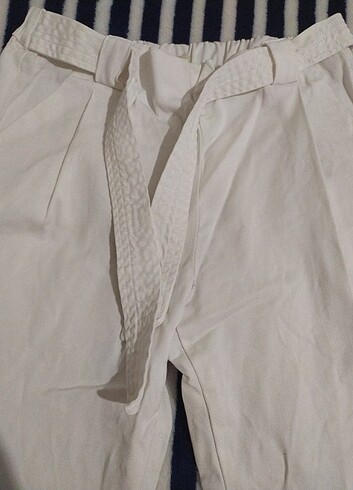 9 Yaş Beden Zara beyaz pantolon 