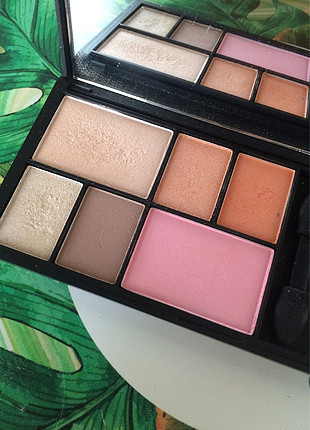 sleek eye & cheek pallette 