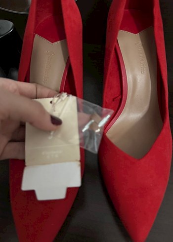 Kırmızı Süet Tokalı Yüksek Topuklu Stiletto - Görsel 2