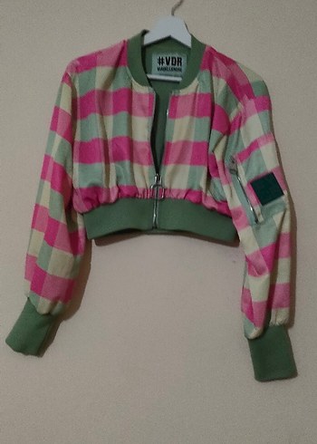 Pembe Batik Desenli Kısa Fermuarlı Kadın Ceket