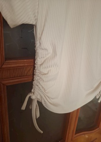 Bej Kısa Kollu Pilili Kadın Tişört - Görsel 5