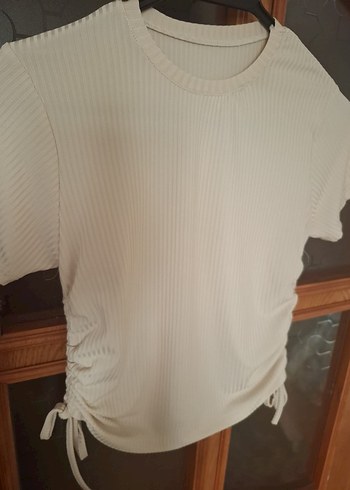 Bej Kısa Kollu Pilili Kadın Tişört - Görsel 2