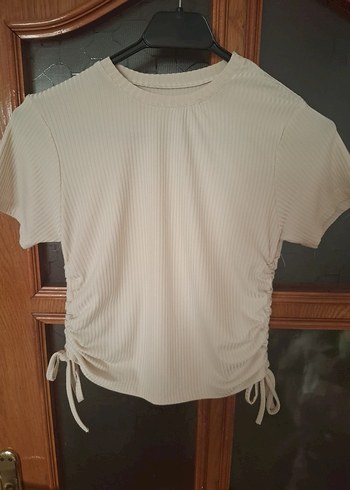 Bej Kısa Kollu Pilili Kadın Tişört - Görsel 3