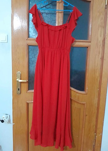 Zara Kırmızı Volanlı Uzun Bohem Elbise