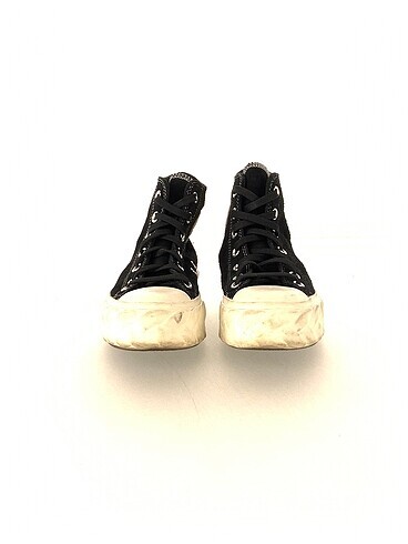 37 Beden Converse Spor Ayakkabı %70 İndirimli.