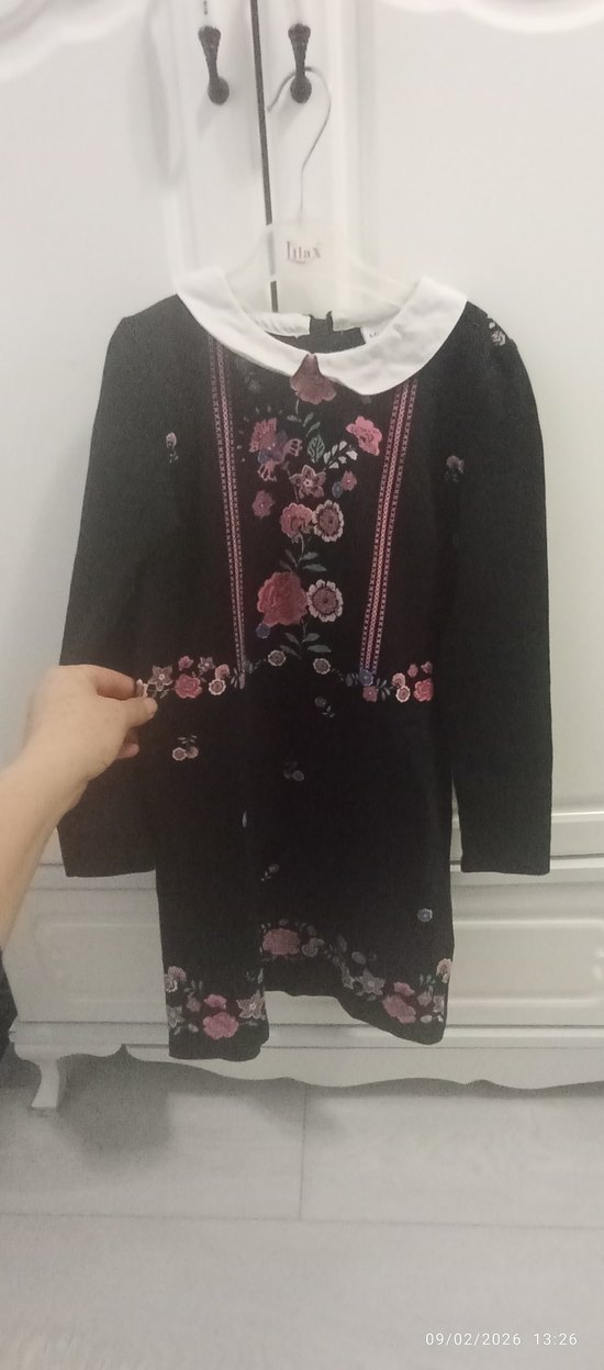 LC Waikiki Nakışlı Siyah Kız Çocuk Elbise - Görsel 4