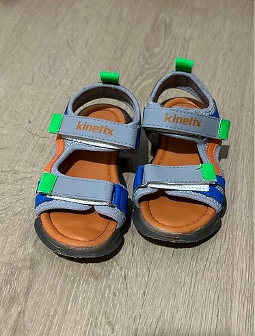 Kinetix ışıklı sandalet
