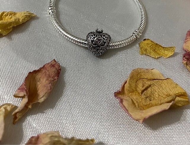  Beden pandora charm
