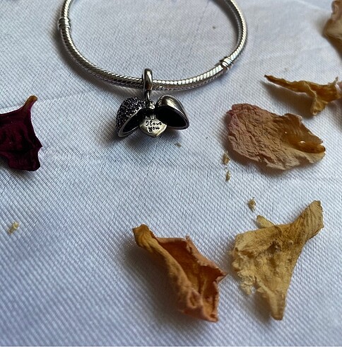  Beden pandora charm