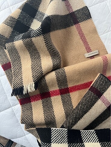 Burberry atkı