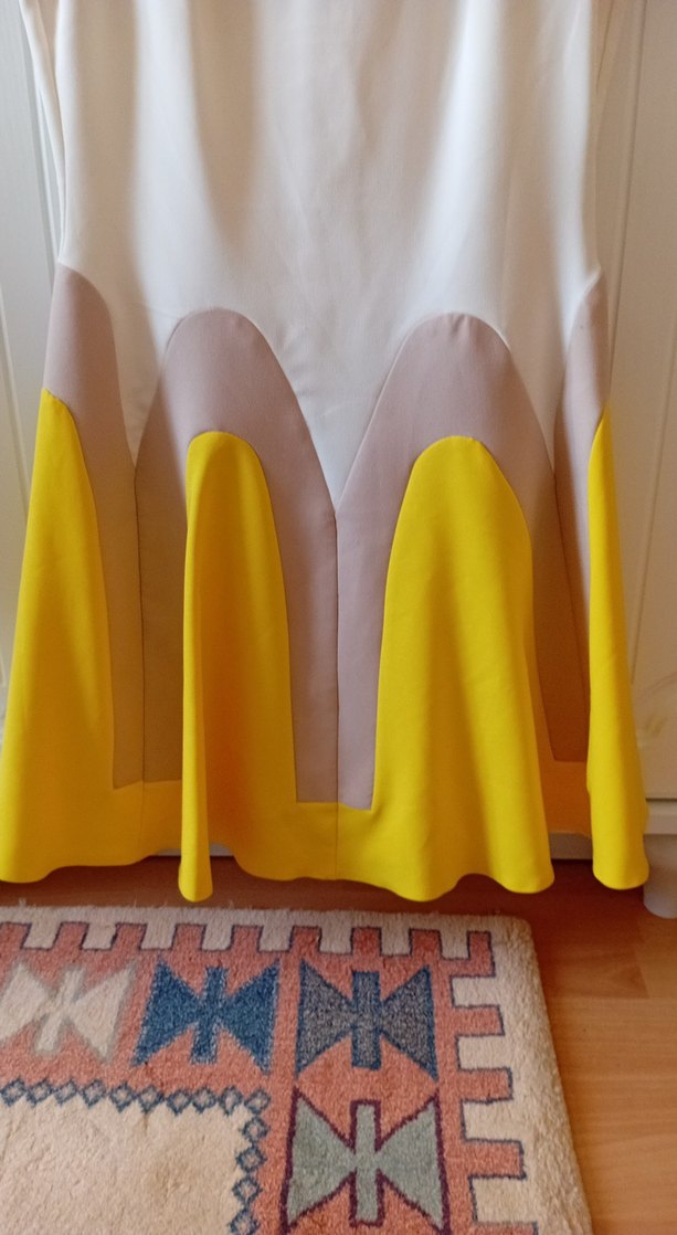 Sarı Drapeli Midi Hamile Elbisesi - Görsel 3