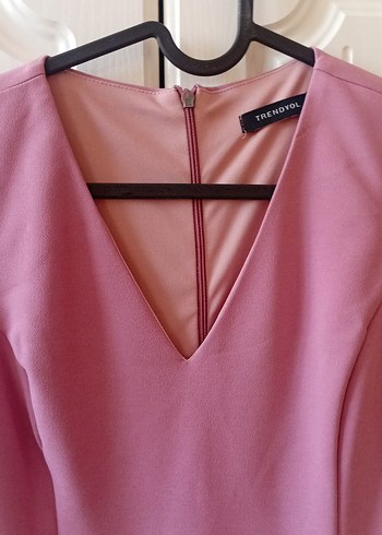 Pembe V Yaka Midi Elbise - Görsel 5