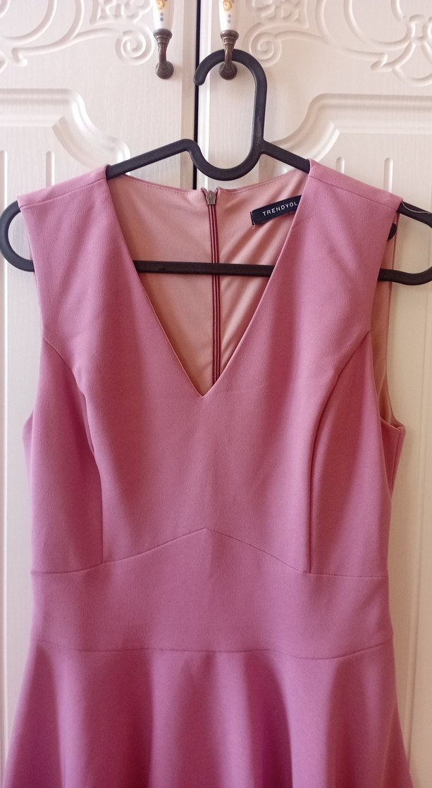 Pembe V Yaka Midi Elbise - Görsel 2