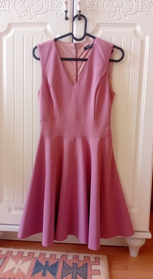 Pembe V Yaka Midi Elbise - Görsel 4