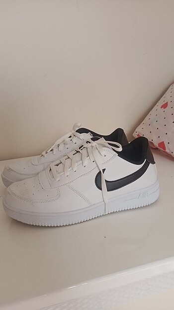 bir kere kullanilmis nike airforce