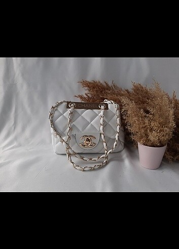 Chanel model kapitone beyaz çanta