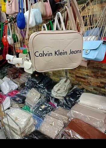 Diğer Calvin Klein Çanta