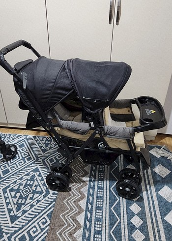 Siyah Bebek Arabası Katlanabilir ve Rahat