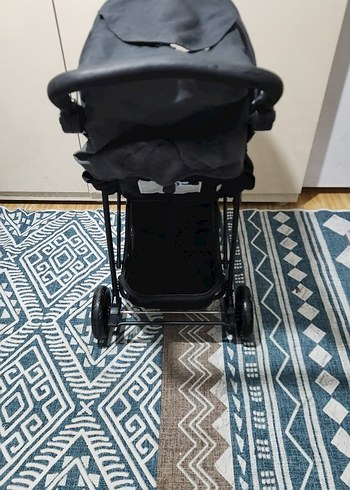 Gri Bebek Arabası Katlanabilir ve Hafif - Görsel 3