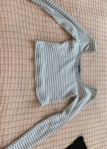 Uzun Kollu Gri Çizgili Kadın Crop Top