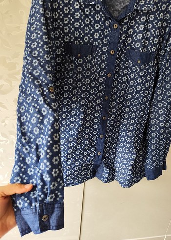 46 Beden Düğmeli, Uzun Kollu Mavi Denim Gömlek
