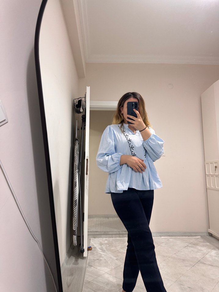 Mavi Batik Desenli Uzun Kollu Kadın Bluz - Görsel 2