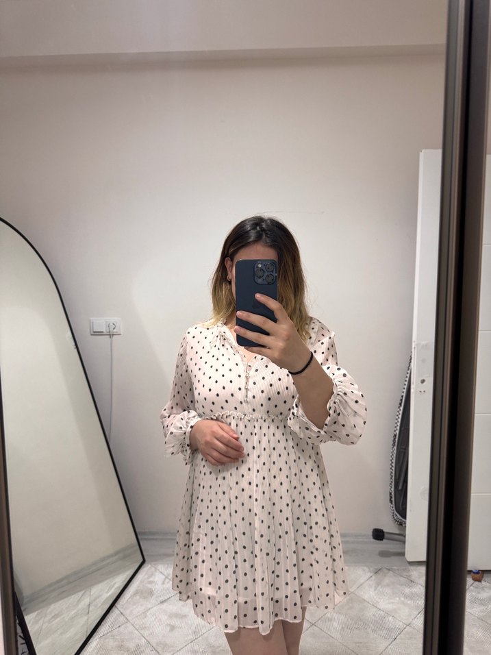 Uzun Kollu Beyaz Puantiyeli Midi Elbise - Görsel 3