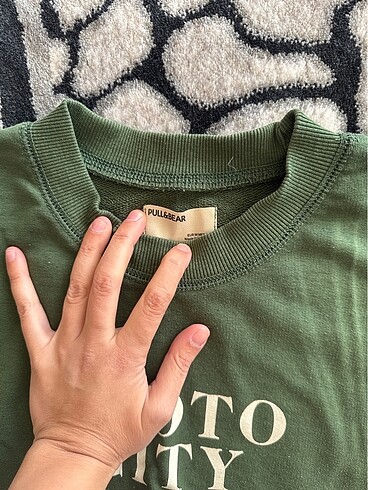 m Beden yeşil Renk Pull and bear Sweatshirt