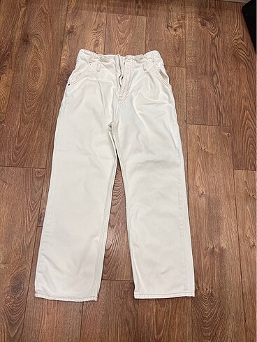 Kırık beyaz pantolon