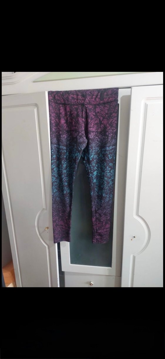 Kadın Mor Siyah Batik Desenli Spor Tayt - Görsel 3